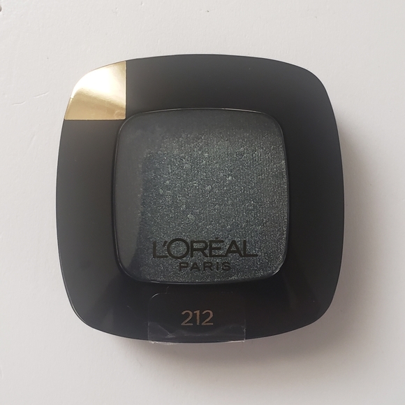 ⭐4/$15 Loreal Paris Eye Shadow Green Promenade